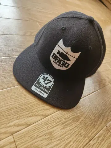 버스 브리게이드 47 캡