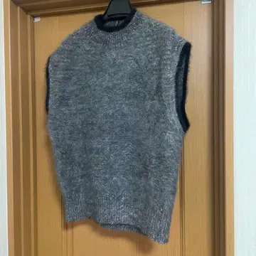 유나이티드 애로우즈 폭스 캐시미어 니트 베스트 스웨터