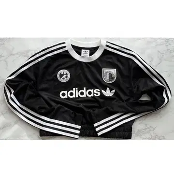 아디다스 오리지널 크롭 숏 기장 긴팔 상의