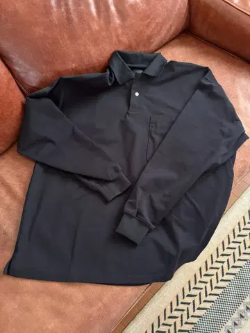 가격 인하 다이와 피어 39 블랙 긴팔 피케 셔츠 빅 포켓 부착