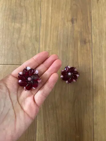 앤티크 빈티지 빨간색 꽃 모양 비즈 귀찌 직경 약 3.5cm
