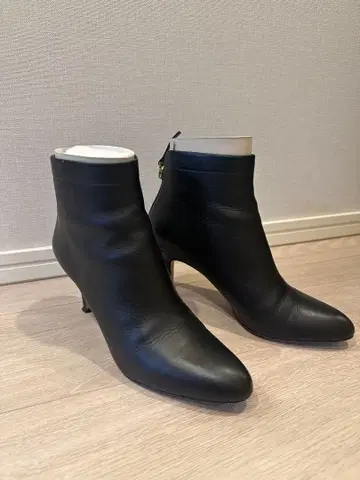 PELLICO 펠리코 백지퍼 숏부츠 TAXI 블랙 24.5cm