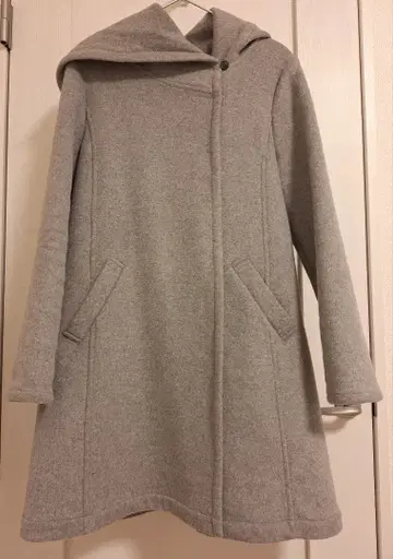 Nouvelle et chic 베이지 후드 부착 코트