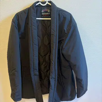 KARAKU 블랙 퀼팅 자켓