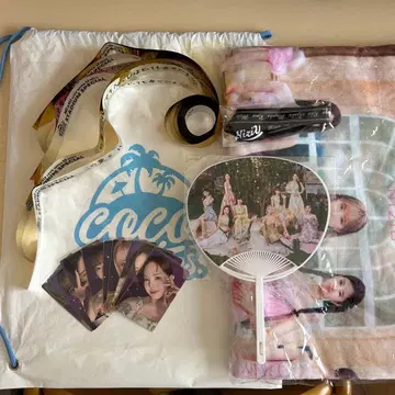 NiziU 라이브 업그레이드 혜택 세트