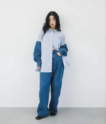 [ 새상품급 ] KBF 턱 WIDE 데님 라이트 블루