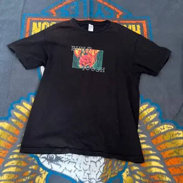 challenger BUILT TOUGH 장미 디자인 T셔츠 L 사이즈