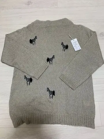 Memoreed 말 자수 울 혼방 베이지 니트 스웨터 M
