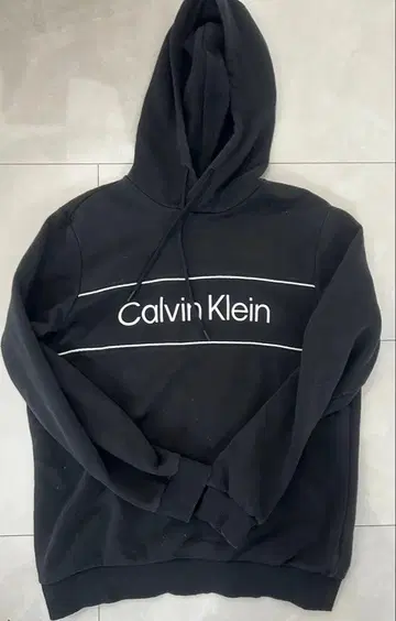 캘빈 클라인 블랙 후드 부착 후드티