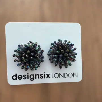 designsix LONDON 스파이크 디자인 귀걸이