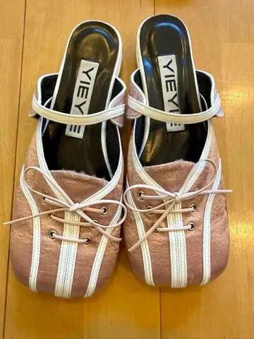 YIE YIE 새틴 레이스업 발레 슈즈 핑크 뮬