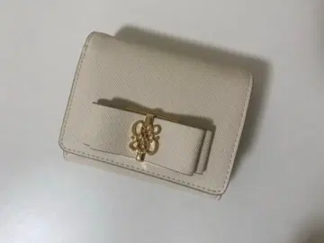 RANDA 모노그램 리본 이단 접기 지갑 아이보리