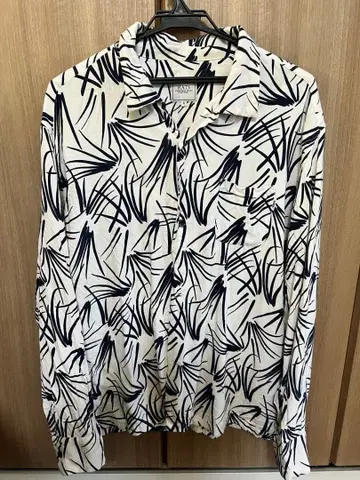 기무라 타쿠야, 나가세 토모야 착용 같은 형태 같은 색상 rats 셔츠