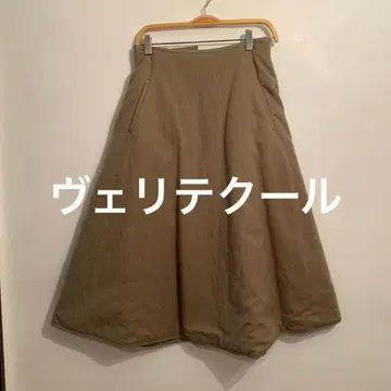 베리떼꾸르 울 스커트