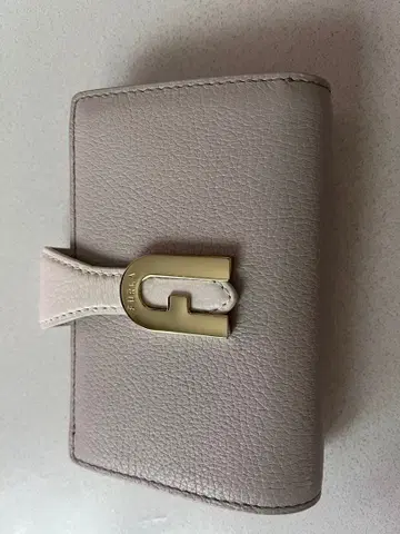 가죽 소재 접이식 지갑 옅은 핑크
