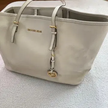 MICHAEL KORS 화이트 토트백