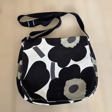 마리메꼬 숄더백