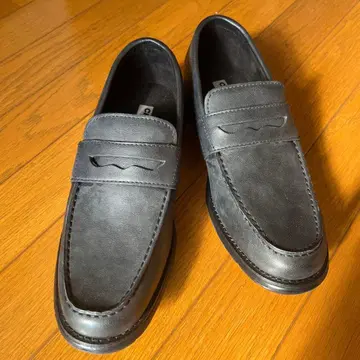 [새상품] CEDAR CREST 블랙 가죽 로퍼 25cm