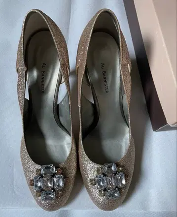 AU BANNISTER 골드 펌프스 38