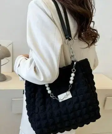 퀼팅 체인 귀여운 펄 토트백 블랙