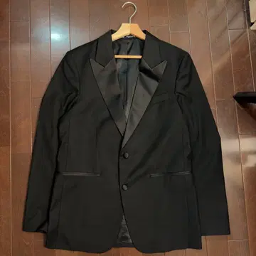 ZARA 블랙 턱시도 EUR 48