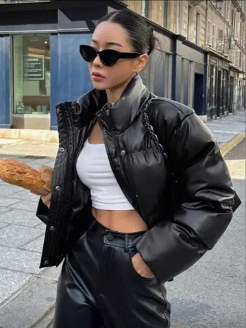 광택 블랙 숏 다운 자켓