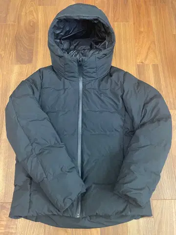 UNIQLO 심리스 다운 M