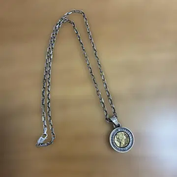 코인 목걸이