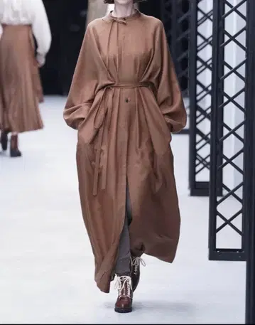 HYKE 하이크 MEDICAL DRESS 메디컬 드레스