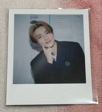 wayV 2026 시즌 그리팅 폴라로이드 샤오쥔