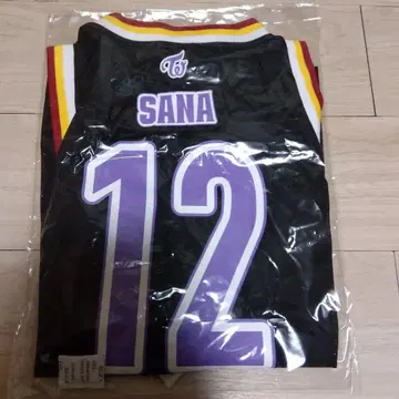 TWICE Ready to be 유니폼