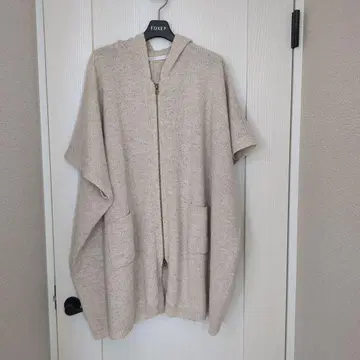 1회 착용 새상품급 XAPIS 베이지 니트 가디건 38