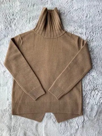 두지엠 클라세 JADE 터틀넥 풀오버 니트 스웨터