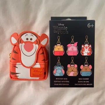 디즈니 푸 티거 라운지 플라이 키링 키체인 스트랩