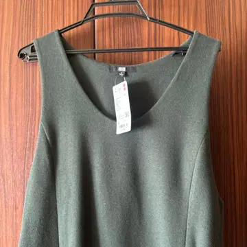 택 포함 유니클로 브러쉬드 저지 플레어 오버롤 스커트 다크 그린