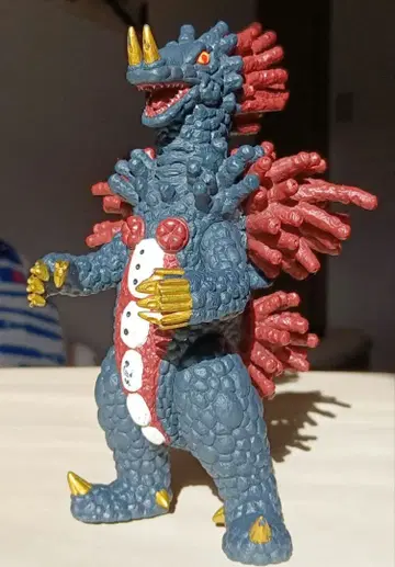 벨로크론 괴수 피규어