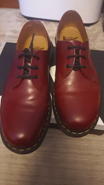 닥터 마틴 빨간색 가죽