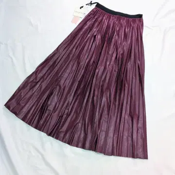 새상품 ORIVAR SAT 인조 가죽 플리츠 스커트 36