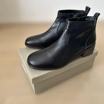 마가렛호웰 아이디어 숏부츠 24.5cm 블랙