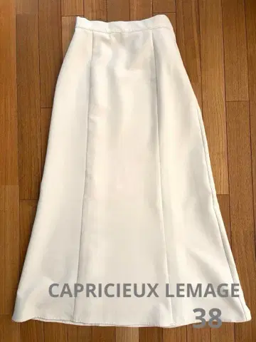 [새상품급] CAPRICIEUX LEMAGE 맥시 길이 롱 스커트 38