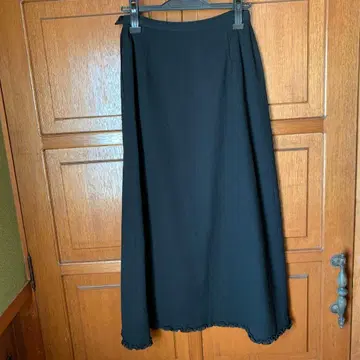 블랙 플레어 스커트 롱 기장 리본 포함