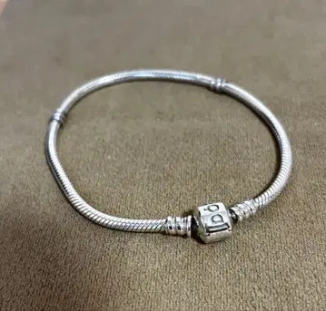 판도라 실버 스네이크 체인 팔찌