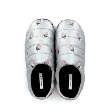 SUBU 실버 스트로베리 패턴 샌들