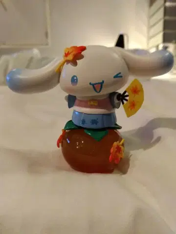 산리오 시나모롤 피규어