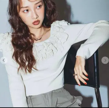 COCODEAL / 코코딜 프릴 니트 오프숄더 니트 미사용 새상품