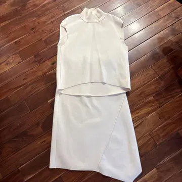 ZARA 아이보리 스커트 셋업 M 새상품급