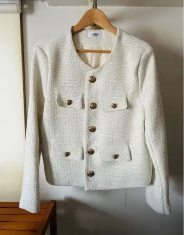 otte 노카라 자켓 화이트 M 사이즈 거의 미사용