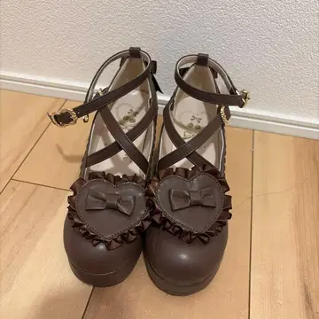 아마벨 하트 클립 펌프스 브라운 갈색