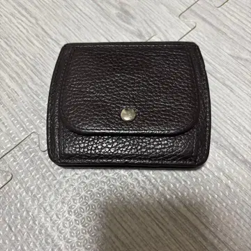 은은하게 둥근 컴팩트 접이식 지갑 이탈리아 가죽