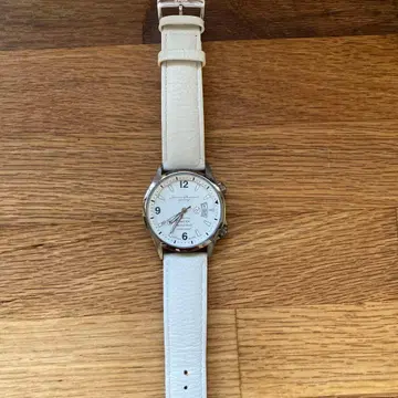 저널 스탠다드 손목시계